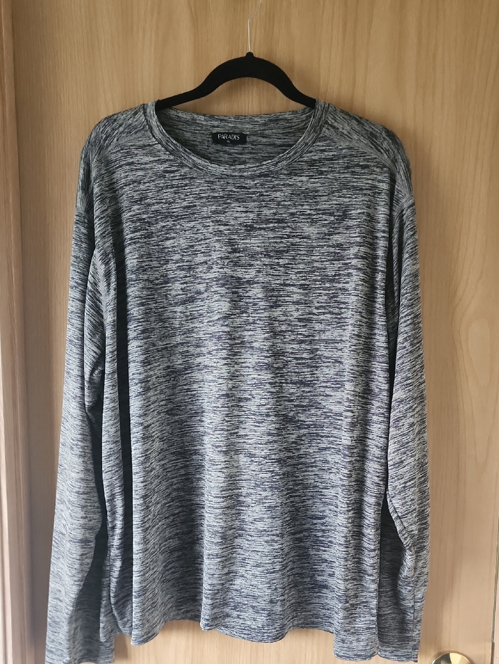 Men's Heather Gray Long-Sleeve Crewneck Shirt